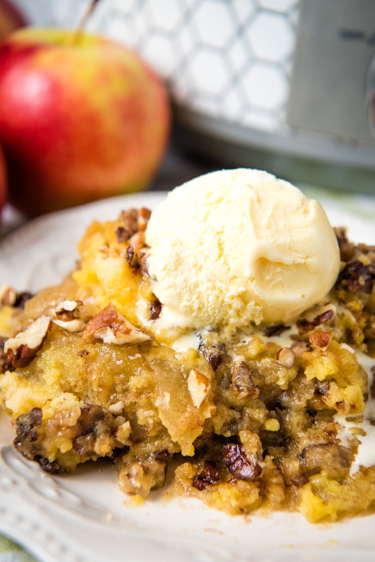 Crock Pot Apple Dump Cake