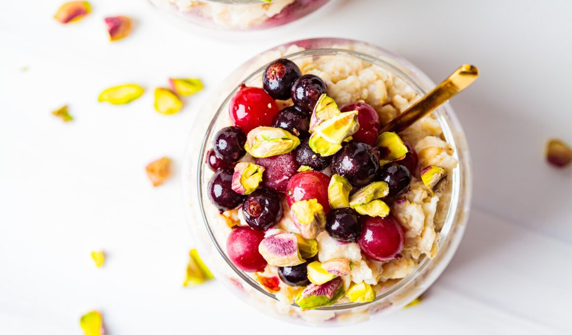 Overnight oats with berries and nuts